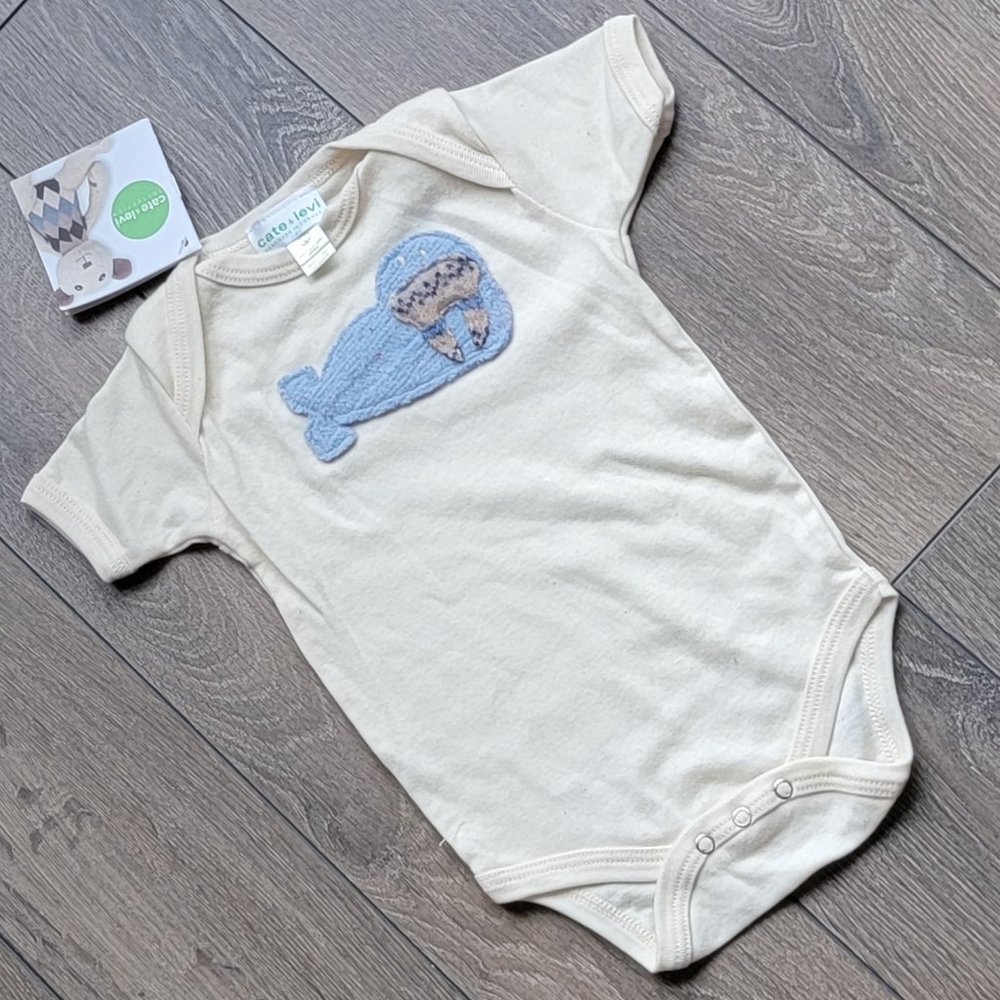 CATE & LEVI Organic Onesie - Baby - Made in Canada NEW NWT 3-6mo Walrus